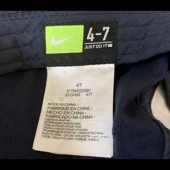 Kids Blue Nike hat - Picture 2 of 2